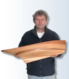 Jean-Pierre Le Moign - Fabricant de Demi-Coques de bateau à Lanvéoc, Presqu'île de Crozon, Finistère, Bretagne